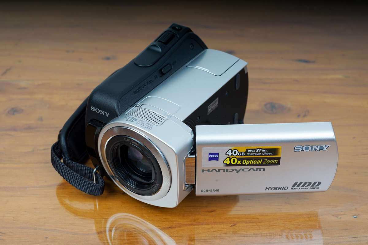 Sony Handycam DCR-SR46E *CCD Sensor* *Carl Zeiss optics*