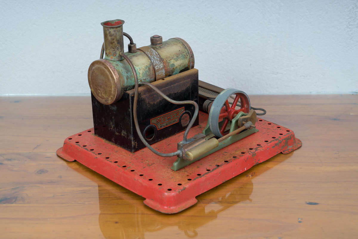 Vintage Mamod stationary steam engine