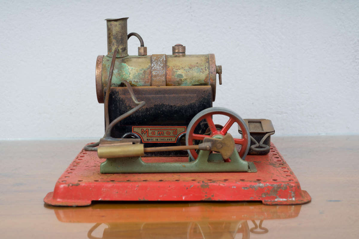 Vintage Mamod stationary steam engine