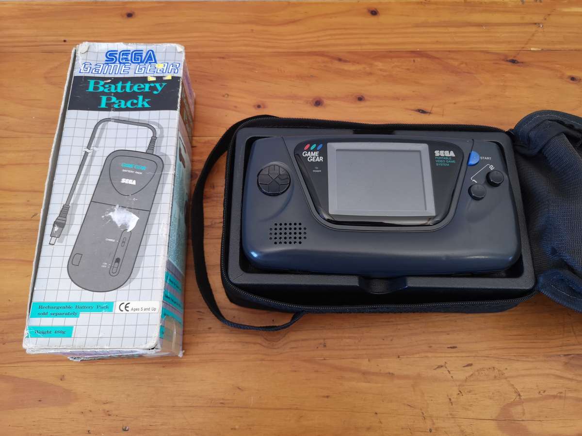 Sega game gear handheld console **please read**