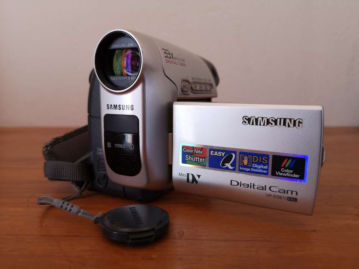 Samsung digital camcorder vp-d361i