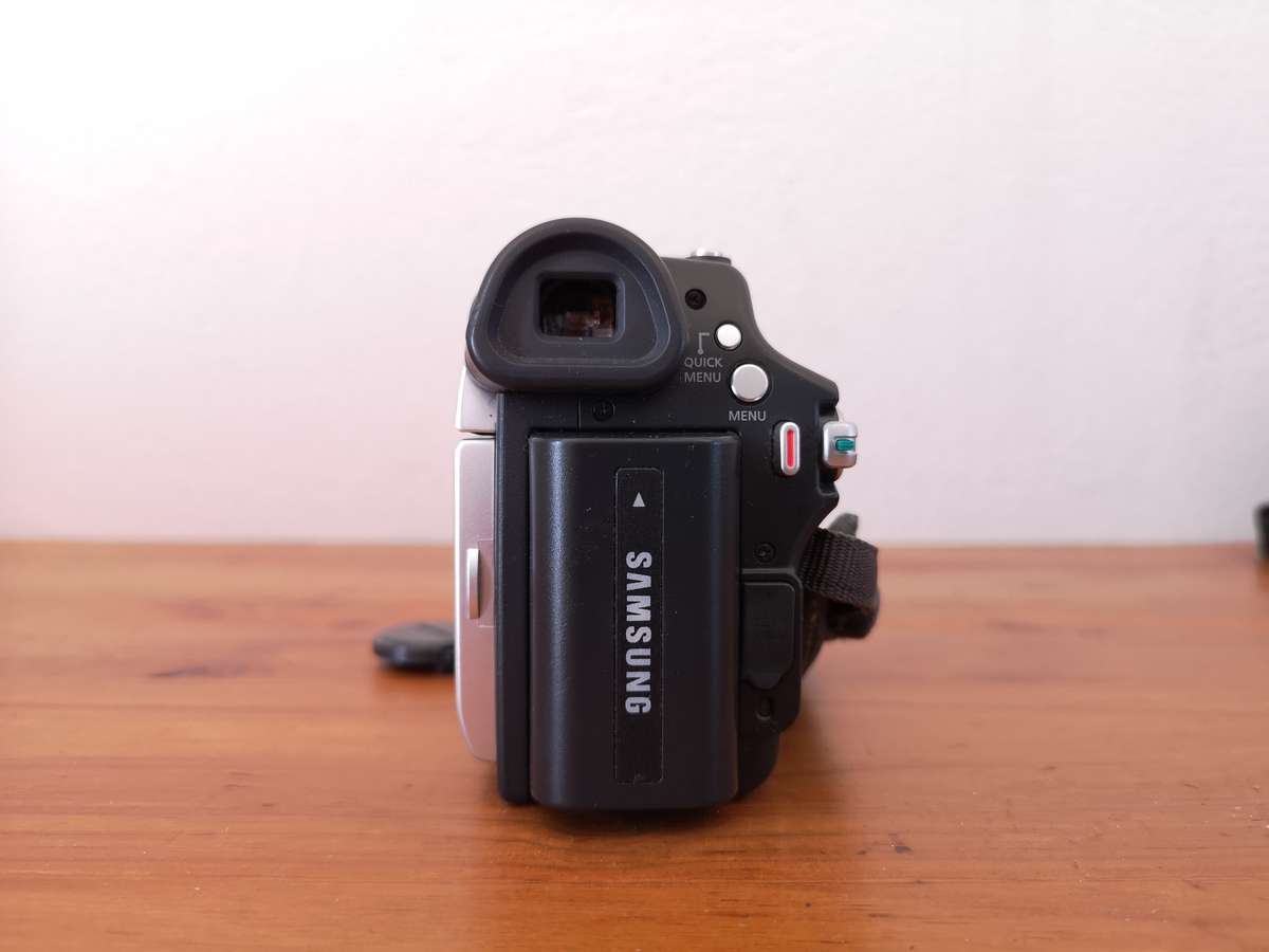 Samsung digital camcorder vp-d361i