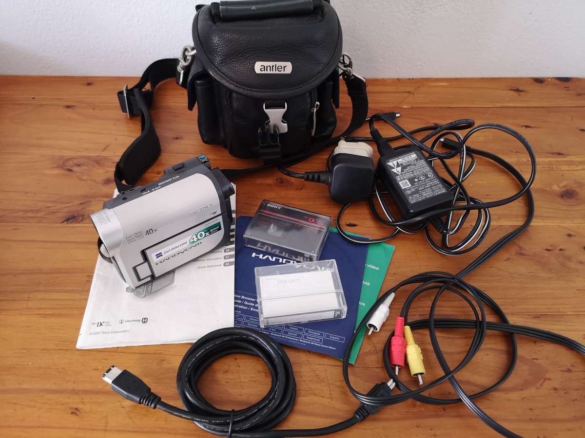 Sony Handycam DCR-HC37 camcorder