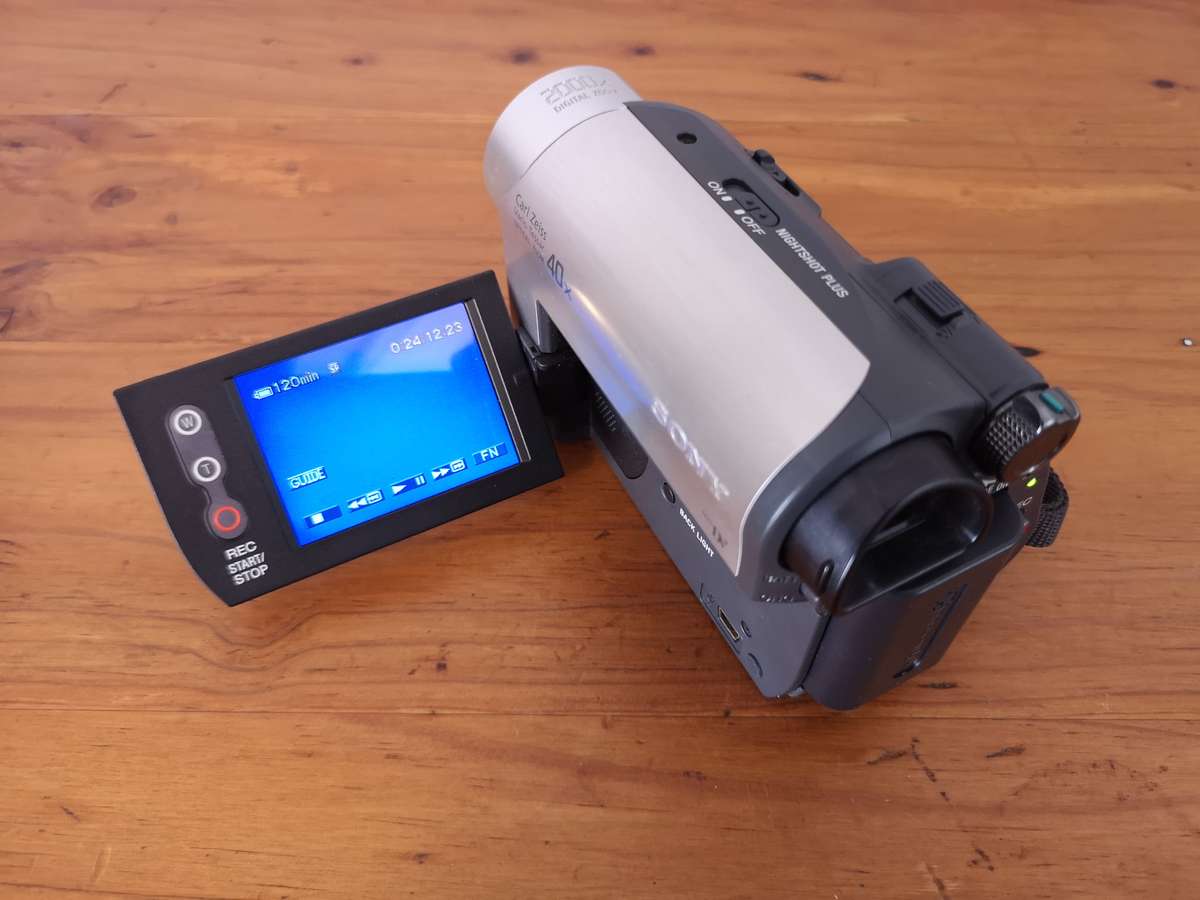 Sony Handycam DCR-HC37 camcorder
