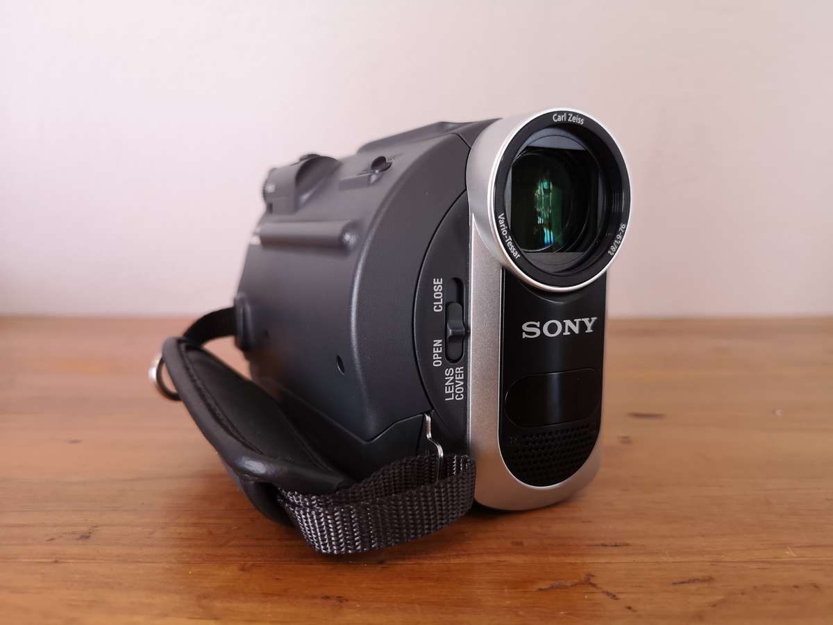 Sony Handycam DCR-HC37 camcorder