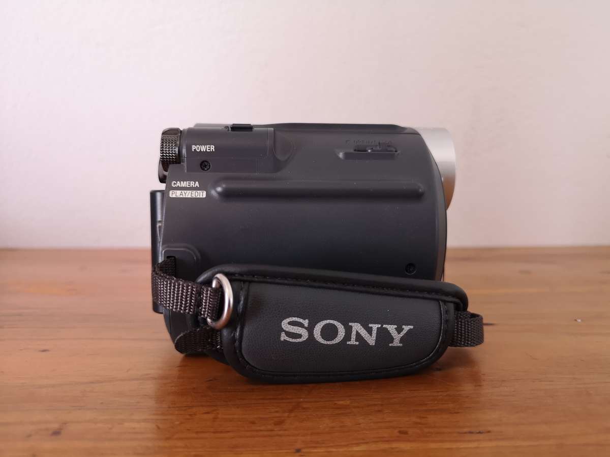 Sony Handycam DCR-HC37 camcorder
