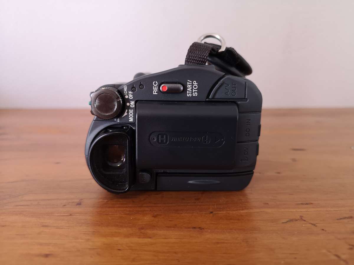 Sony Handycam DCR-HC37 camcorder