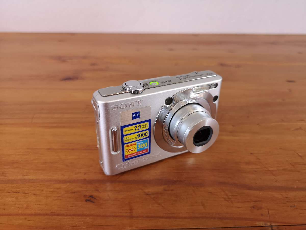 Sony Cybershot DSC-W35 compact digital point & shoot camera *no charger*