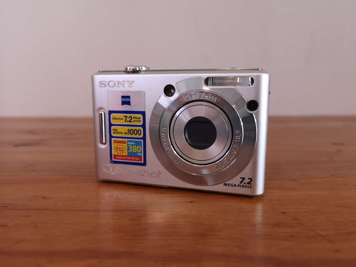 Sony Cybershot DSC-W35 compact digital point & shoot camera *no charger*