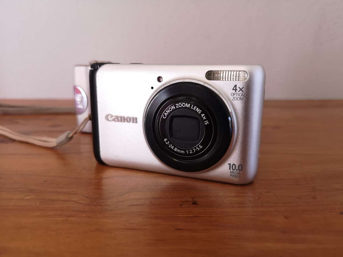 Two Canon digital compact cameras