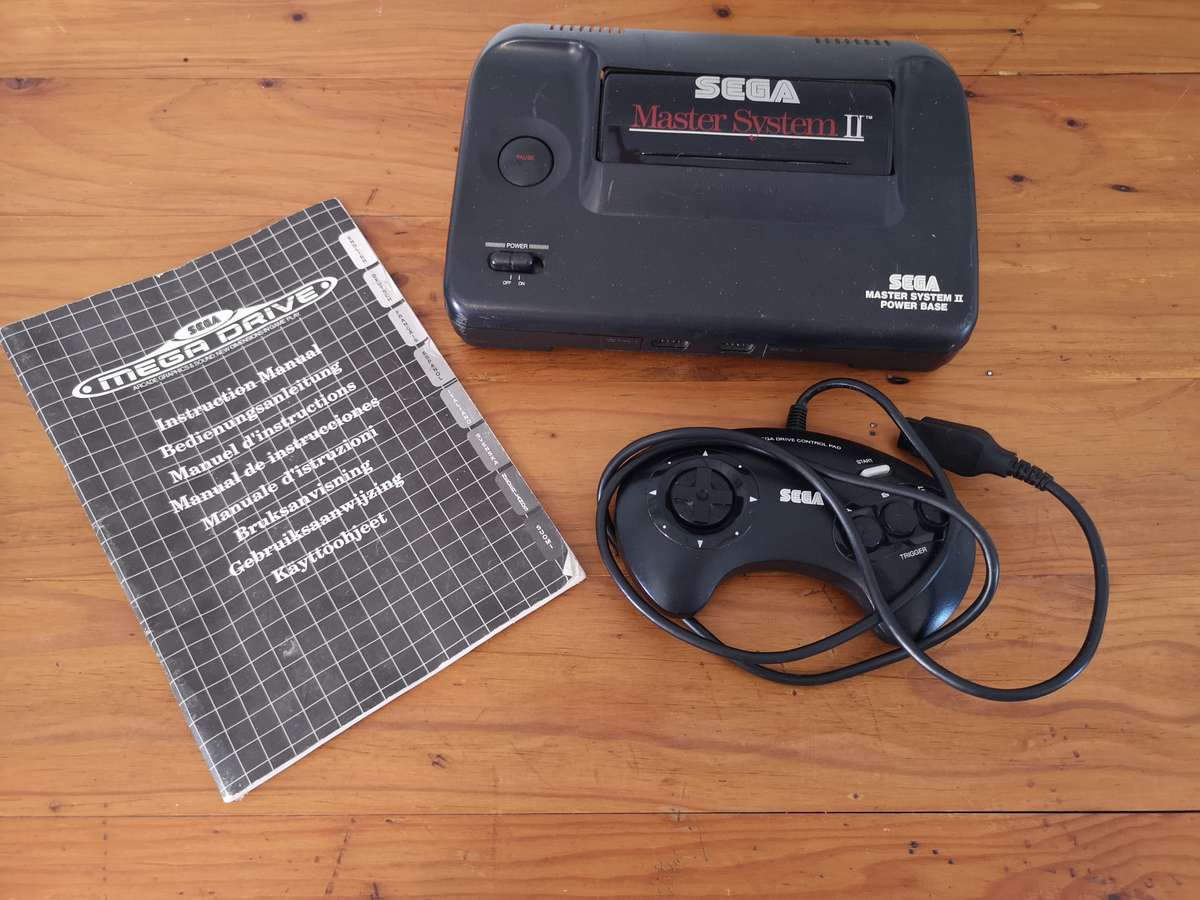 Vintage Sega master system II console