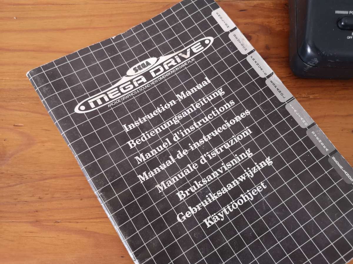 Vintage Sega master system II console