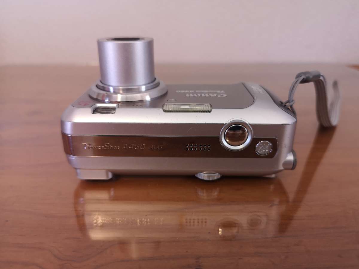 Vintage Canon PowerShot A460 ccd sensor 5.0mp digital point & shoot camera
