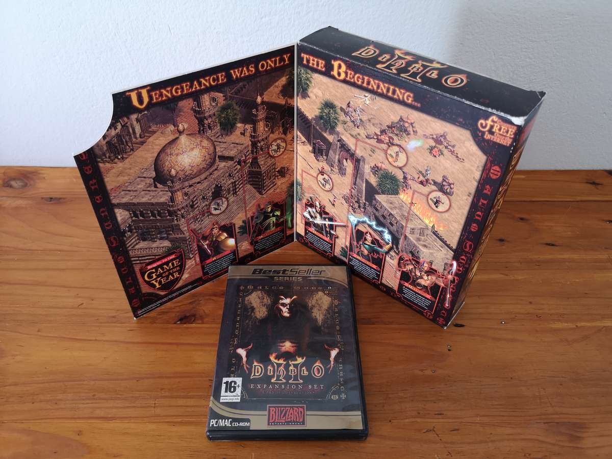 Diablo II PC game in original box including expansion set