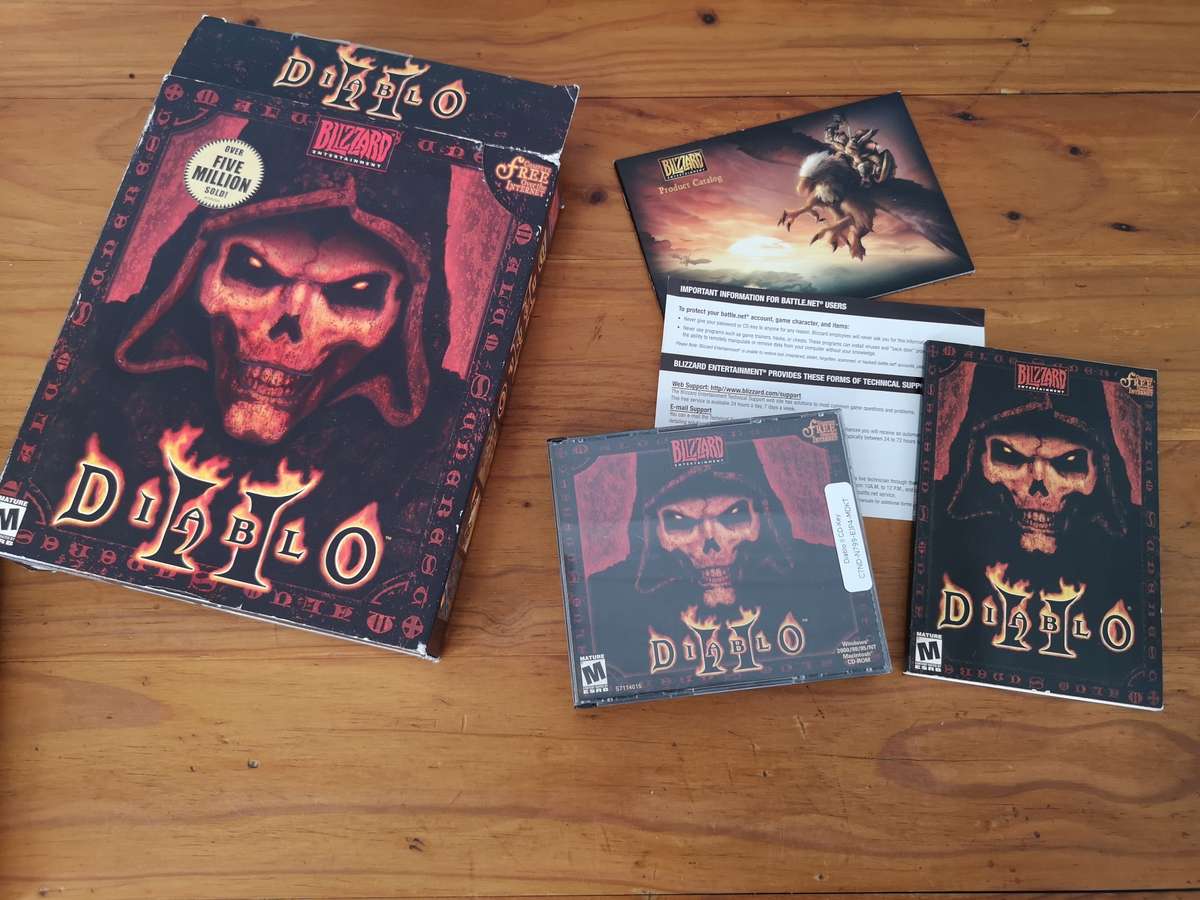 Diablo II PC game in original box including expansion set