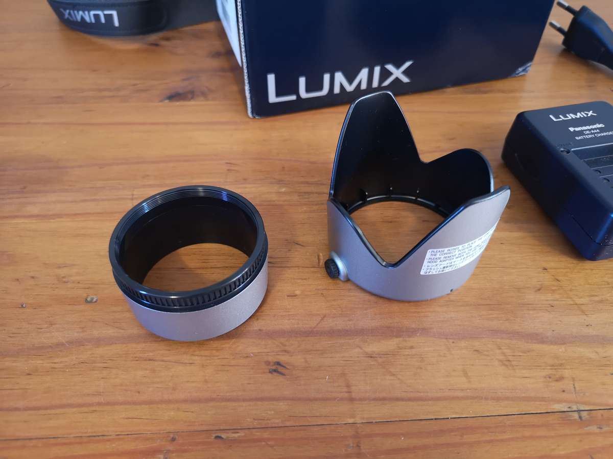 Panasonic Lumix DMC-FZ8 digital compact bridge camera Leica Vario Elmarit