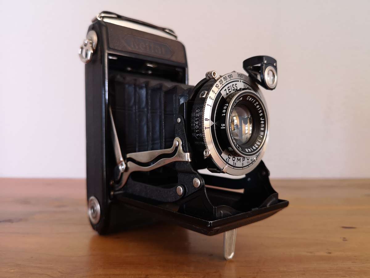 Zeiss Ikon Nettar 515/2 medium format 6x9 camera *Tessar lens*