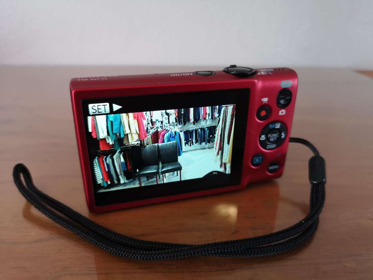 Canon IXUS 140 digital compact camera *16 mp CCD sensor, WiFi*