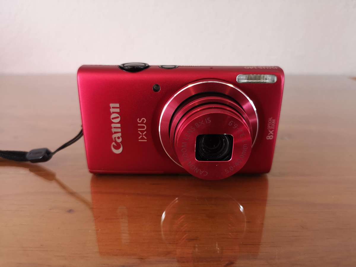 Canon IXUS 140 digital compact camera *16 mp CCD sensor, WiFi*