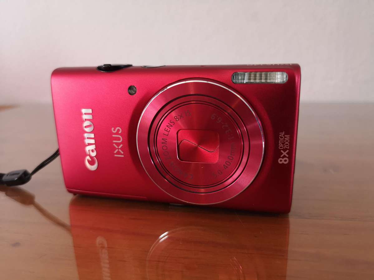 Canon IXUS 140 digital compact camera *16 mp CCD sensor, WiFi*