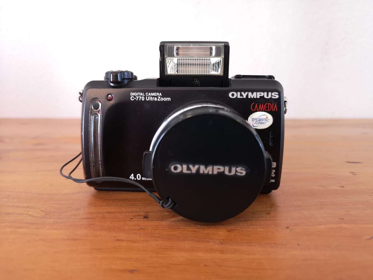 Olympus Camedia C-770 digital camera