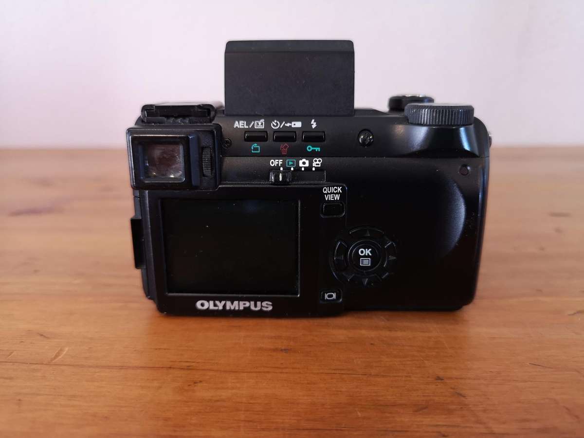 Olympus Camedia C-770 digital camera