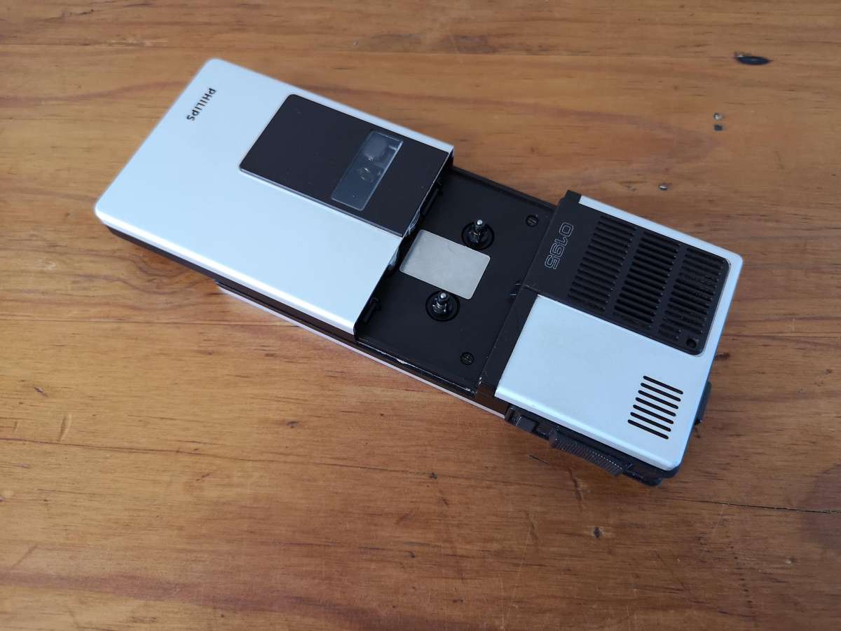 Philips LFH 0195 voice recorder **James Bond For Your Eyes Only**