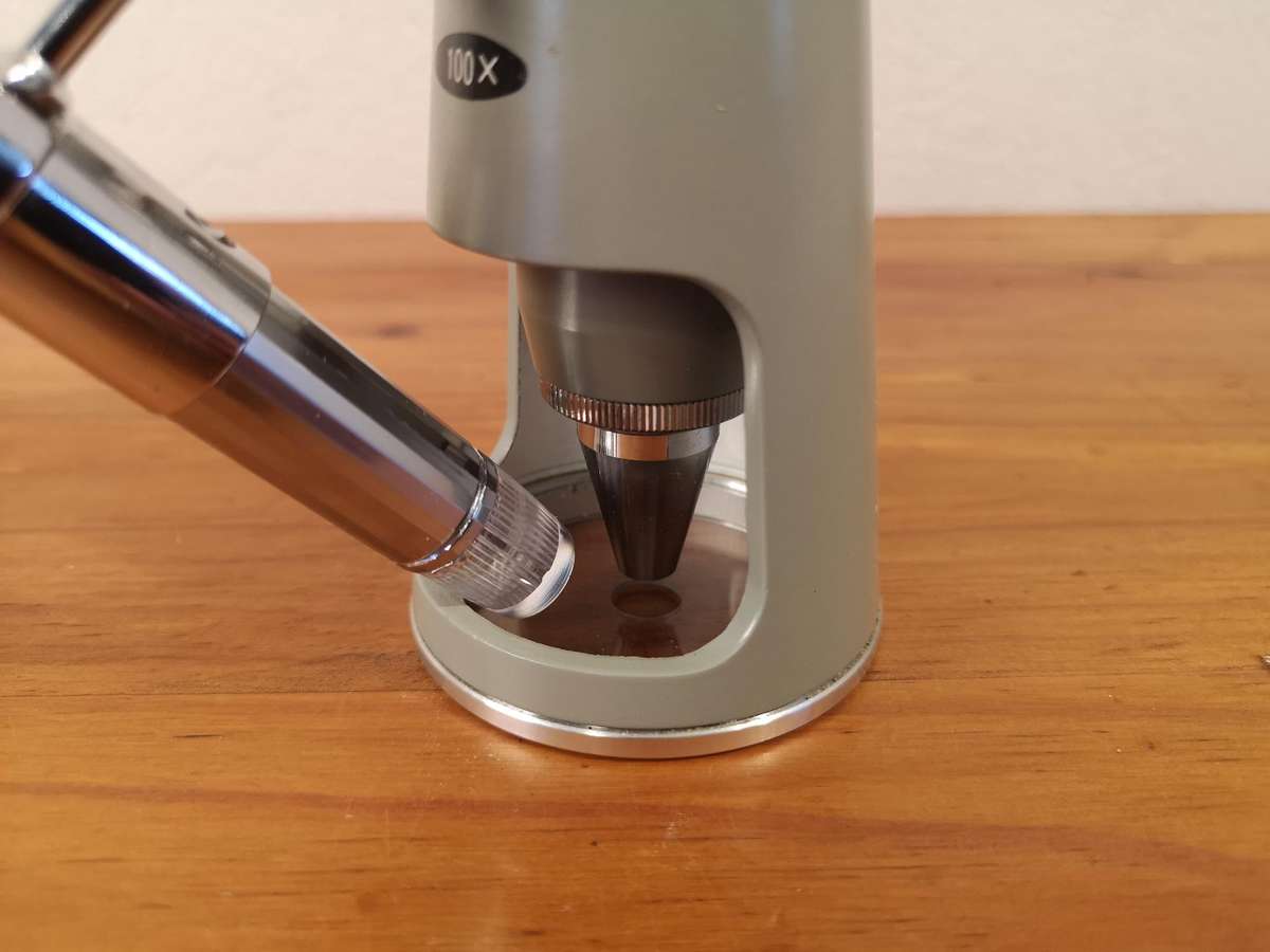 Carton Japan field Microscope