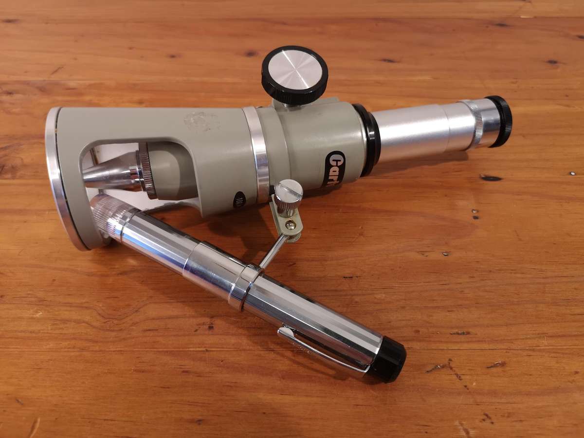 Carton Japan field Microscope