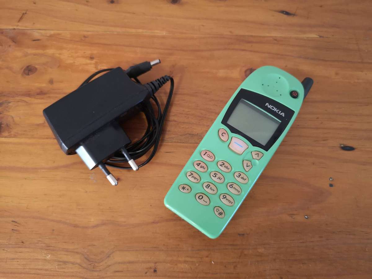 Retro Nokia 5110 with original charger *relisted due to non-payment*