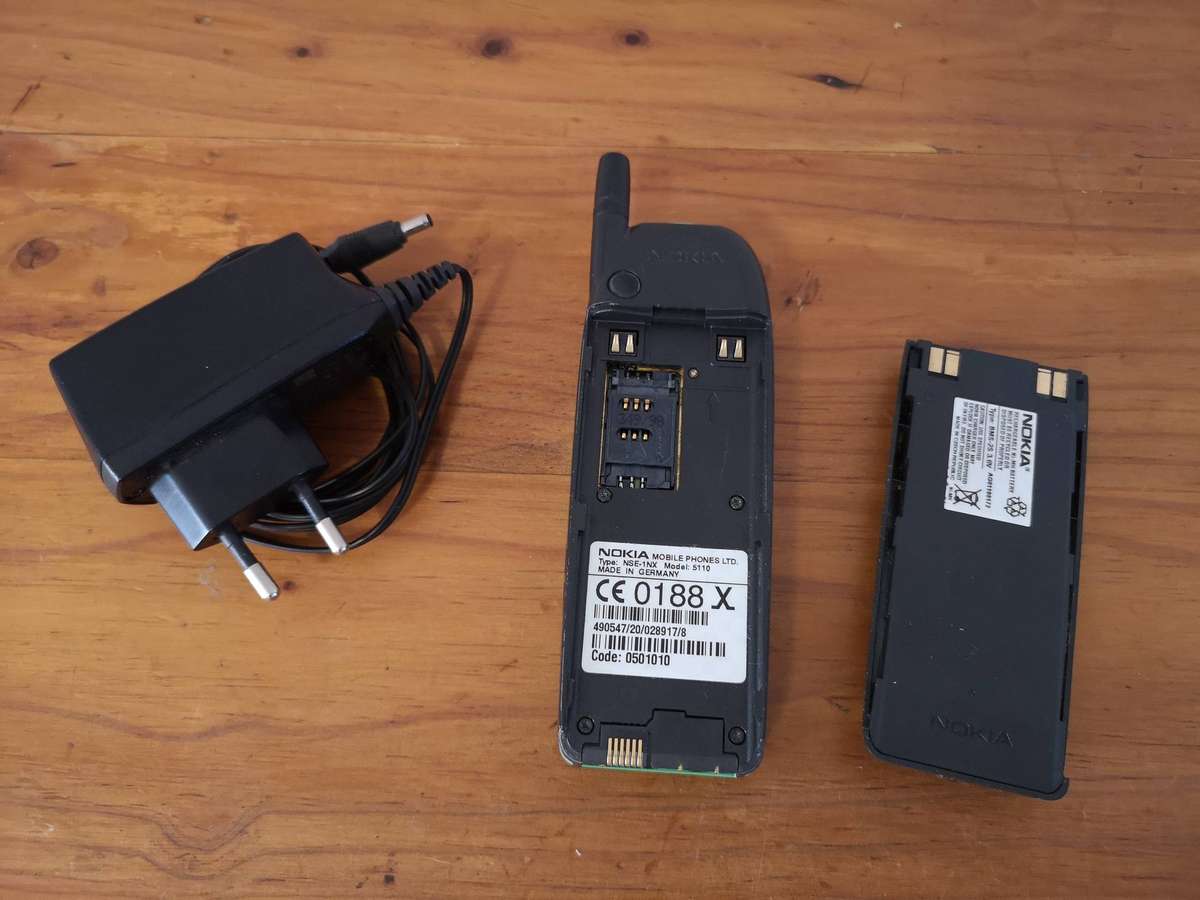 Retro Nokia 5110 with original charger *relisted due to non-payment*