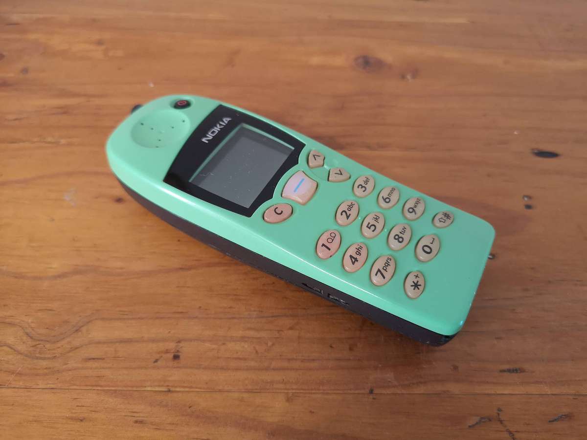 Retro Nokia 5110 with original charger *relisted due to non-payment*