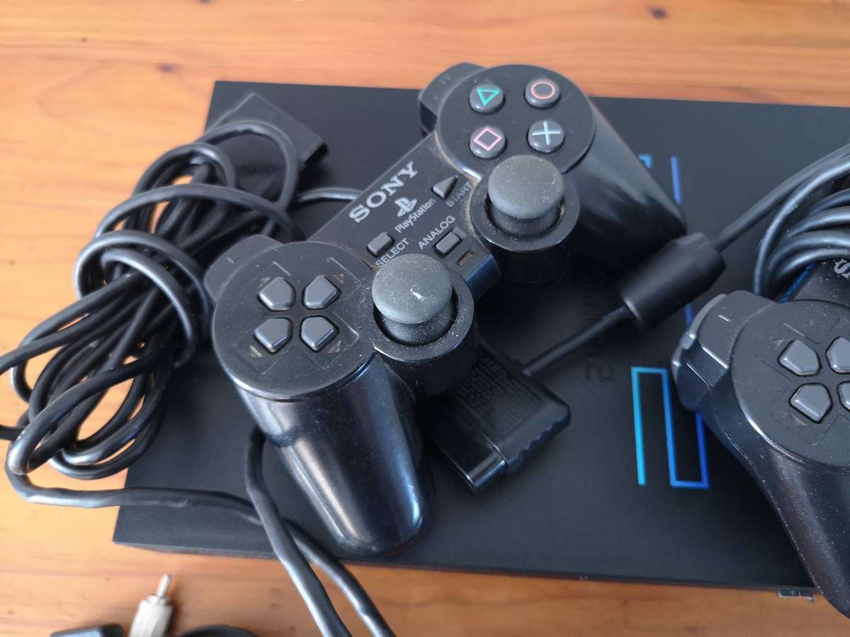 Sony Playstation 2 "phat" console