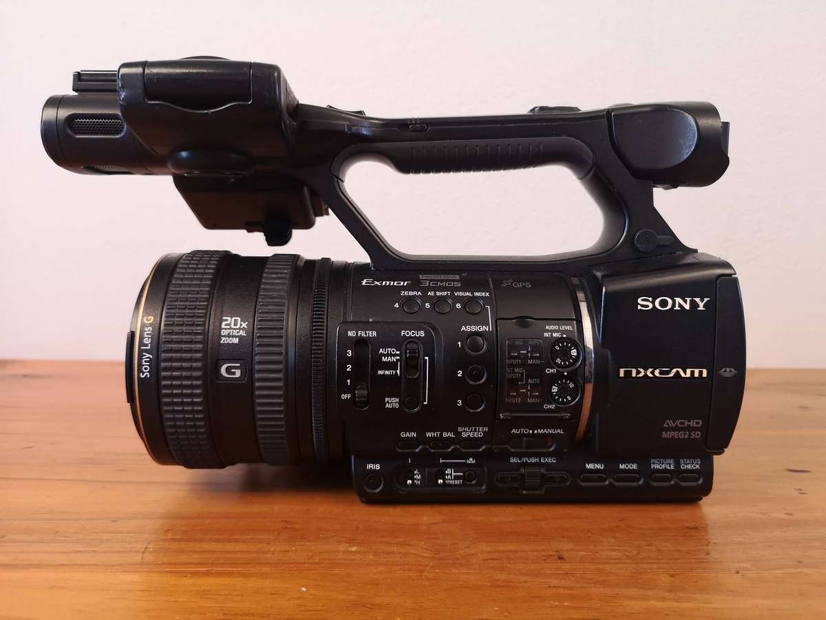 Sony HXR-NX5N Professional Camcorder