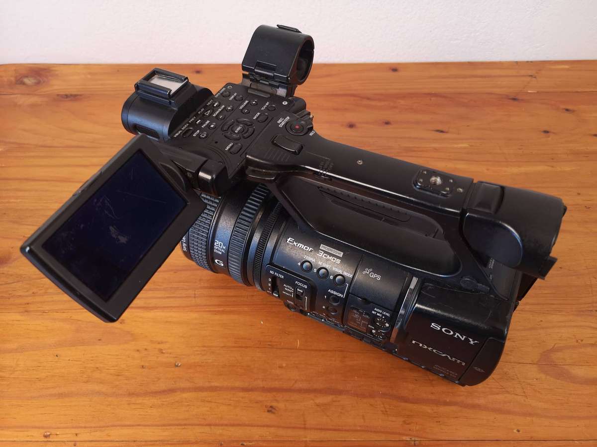 Sony HXR-NX5N Professional Camcorder