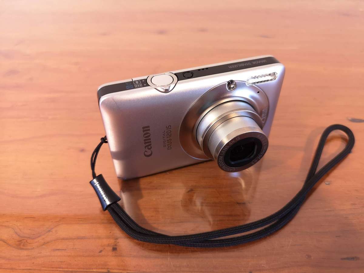 Canon Digital Ixus 120 IS ultra compact digital camera