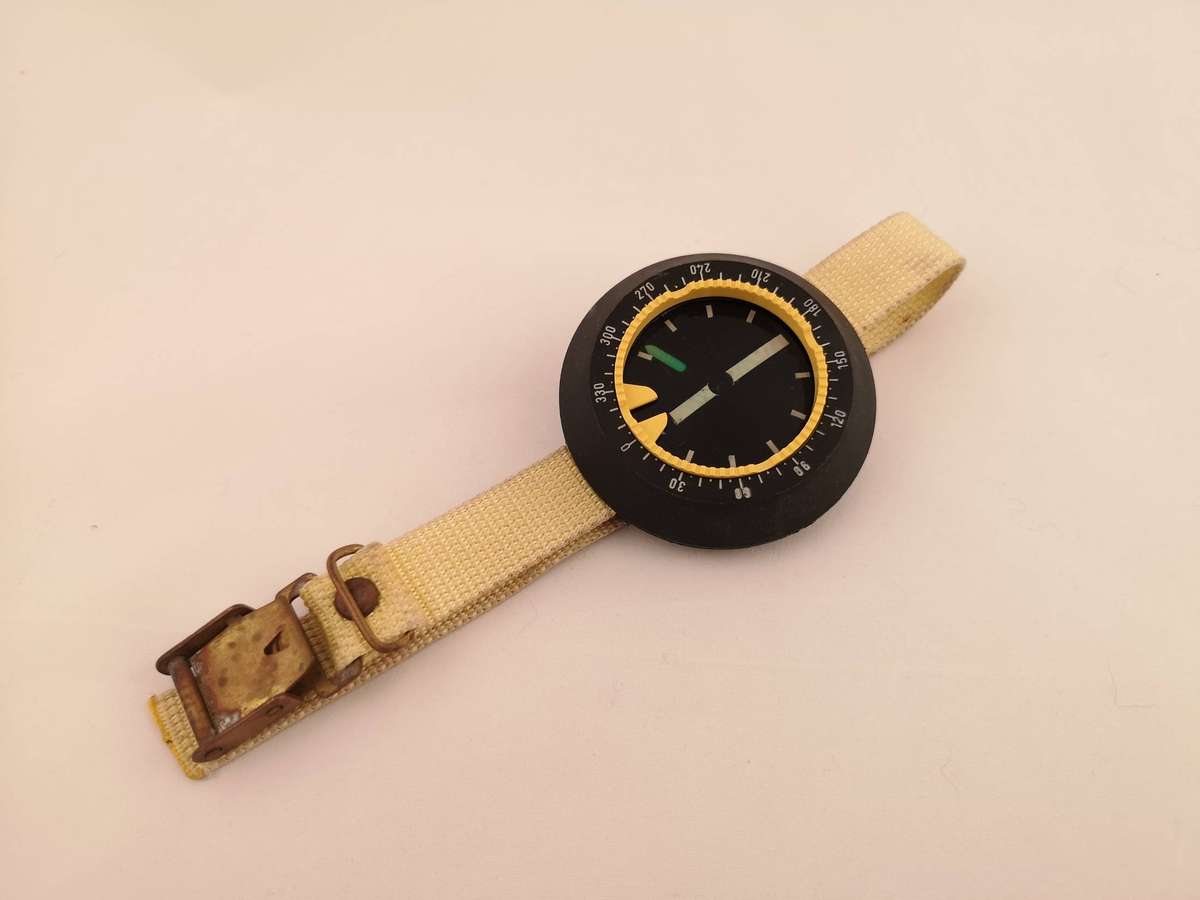 Vintage Aquastar Geneve Wrist Compass