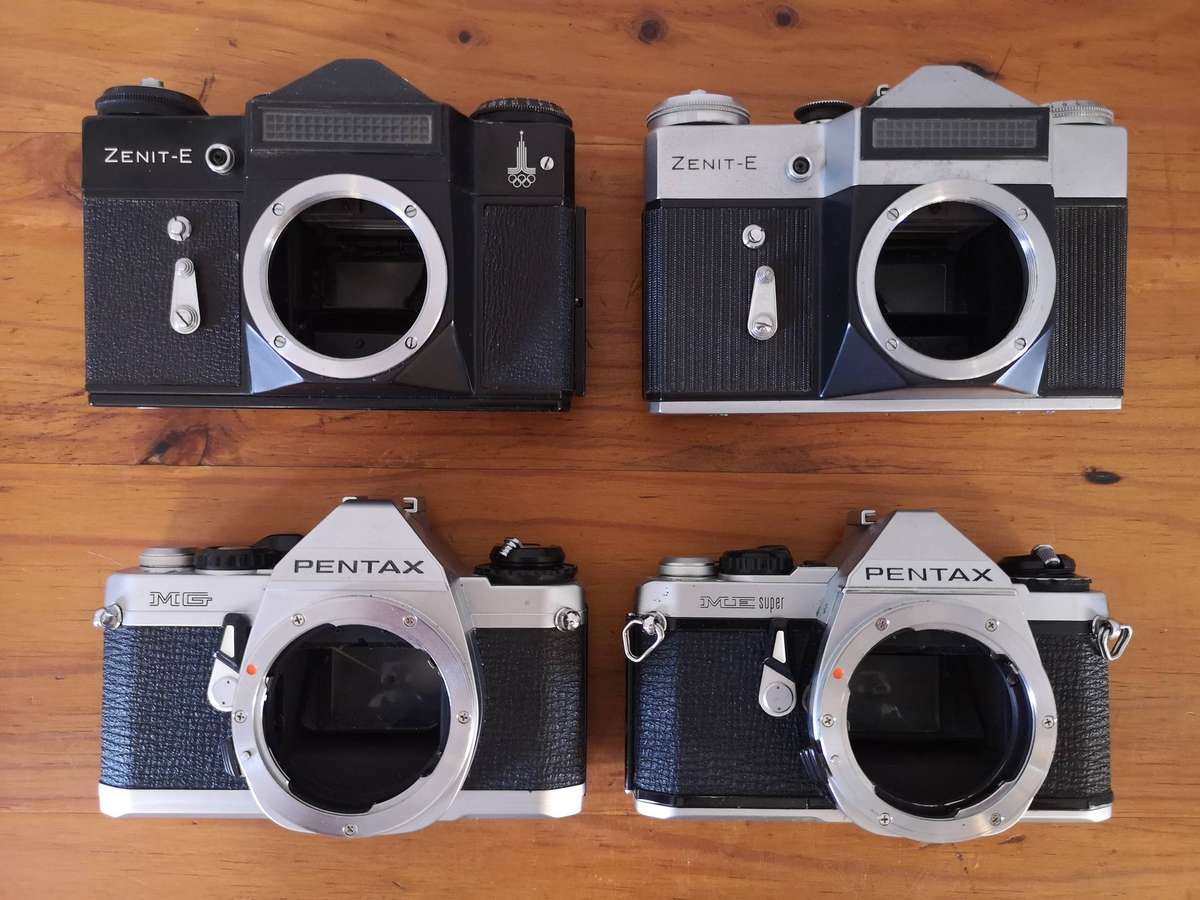 35mm film SLR camera bodies - set of 4