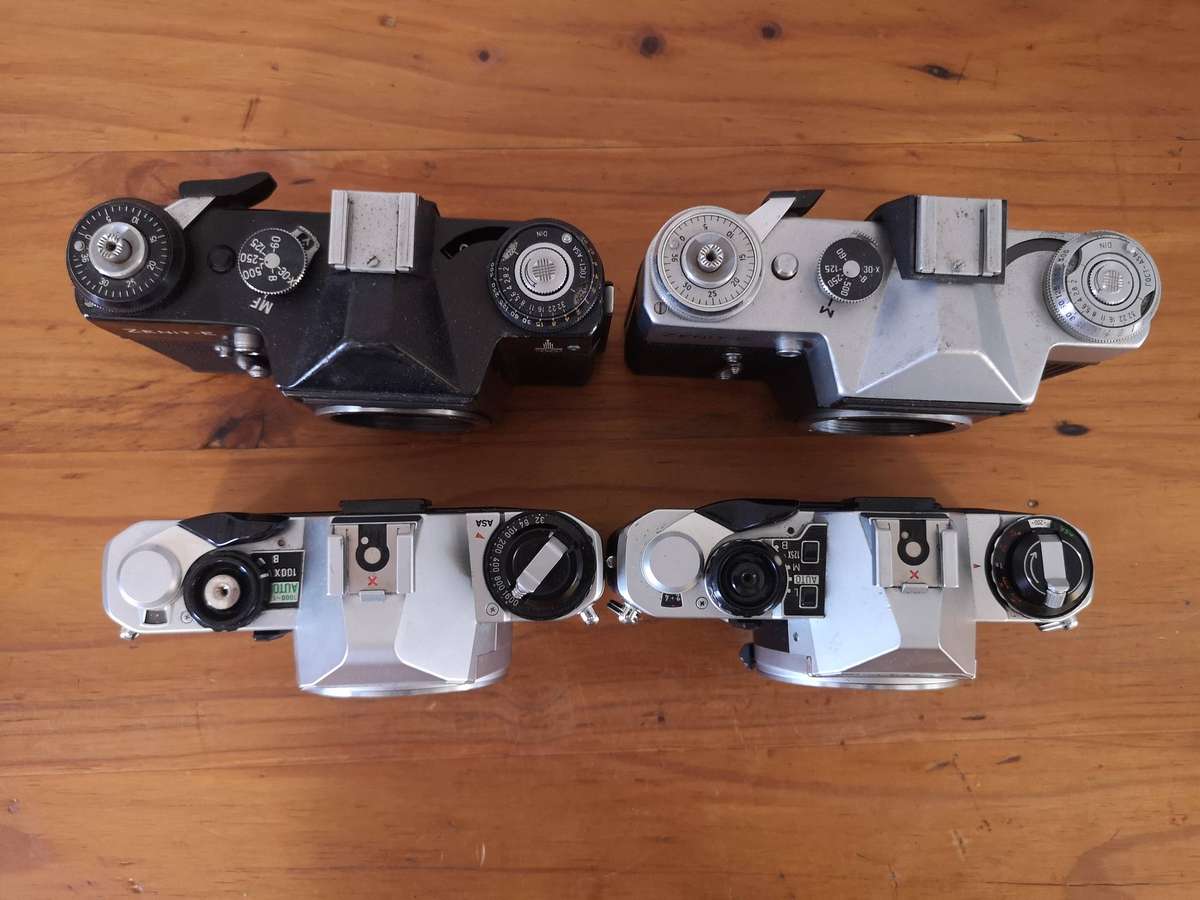 35mm film SLR camera bodies - set of 4