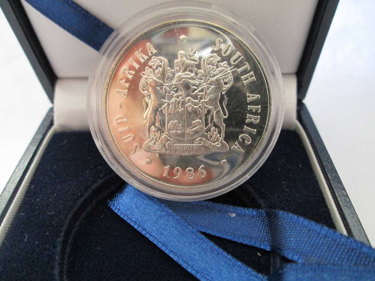 1986 SA 80% silver R1 - Johannesburg Centenary Coin.