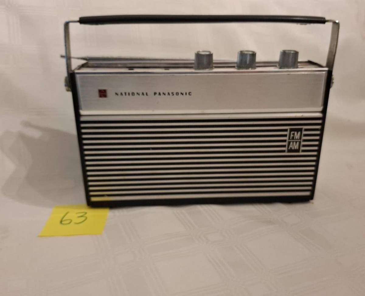 National Panasonic portable transistor radio