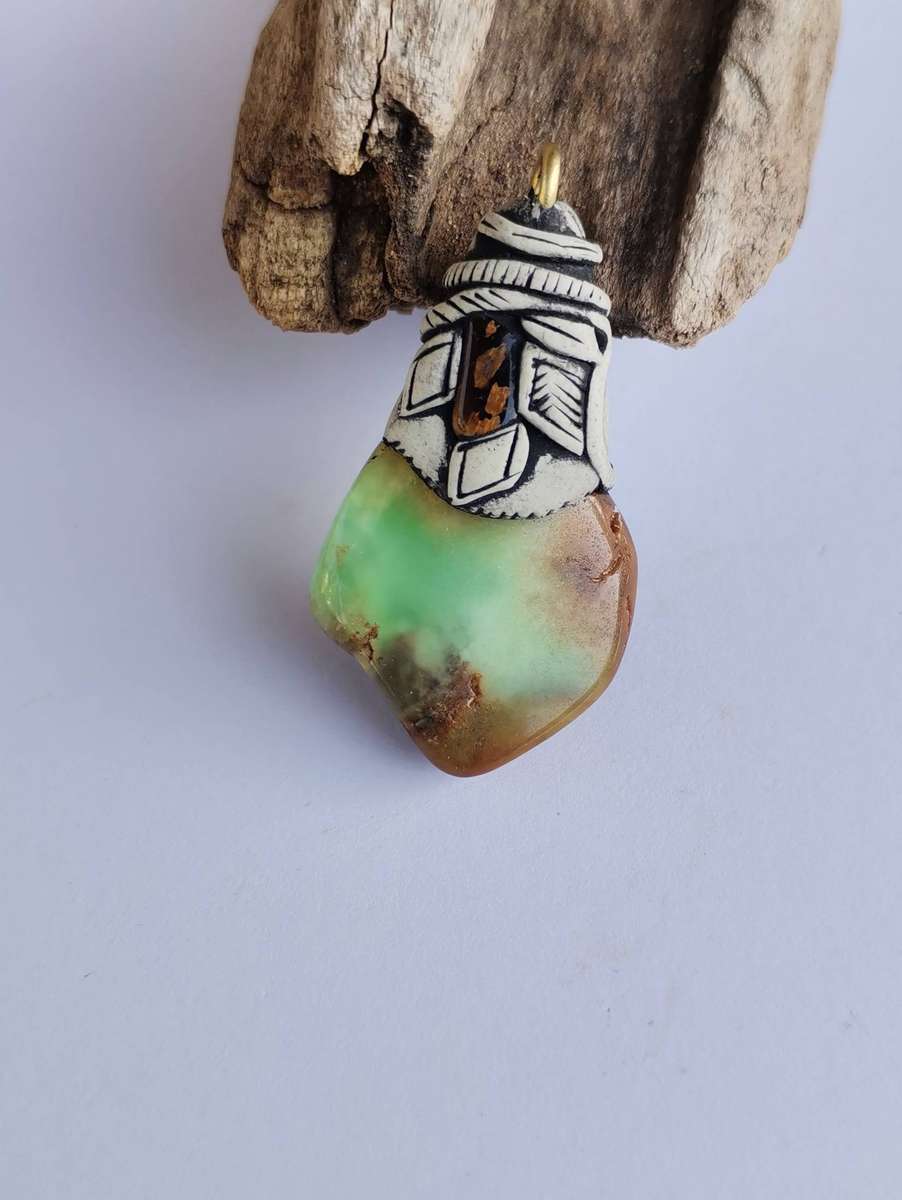 Chrysoprase and Jasper pendant 4.5cm - #chrysoprase #pendant
