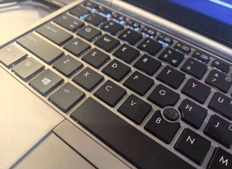  MUST SELL HP EliteBook 2170p | LIGHT, FAST & PORTABLE | NEW BATTERY 