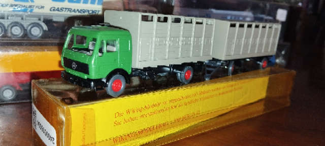 Wiking Mercedes Benz 1628 Livestock Truck and Trailer - 1/87 Scale