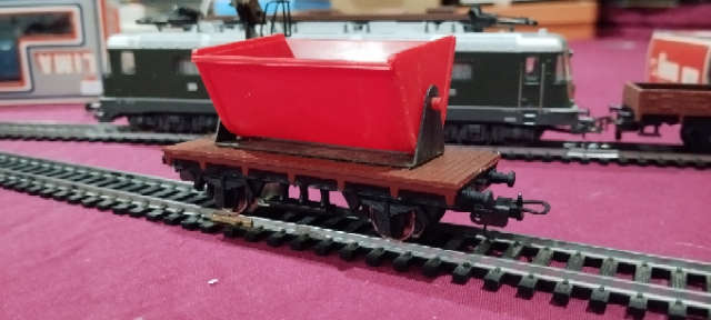Lima Tipper Wagon - HO Scale