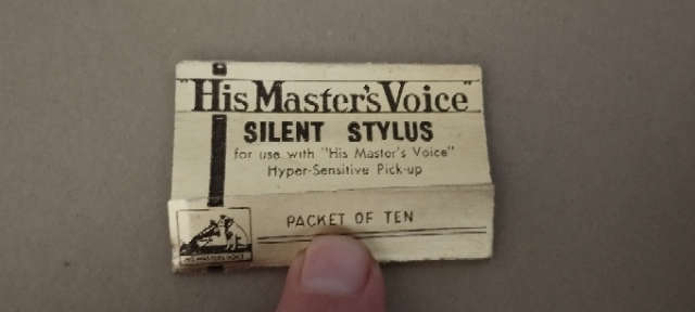 HMV Silent Stylus for Gramophone - Matchbook. 9 Needles