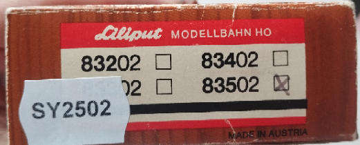 Liliput DR 2nd Class Compartment Coach - Stuttgart 83502 - HO Scale