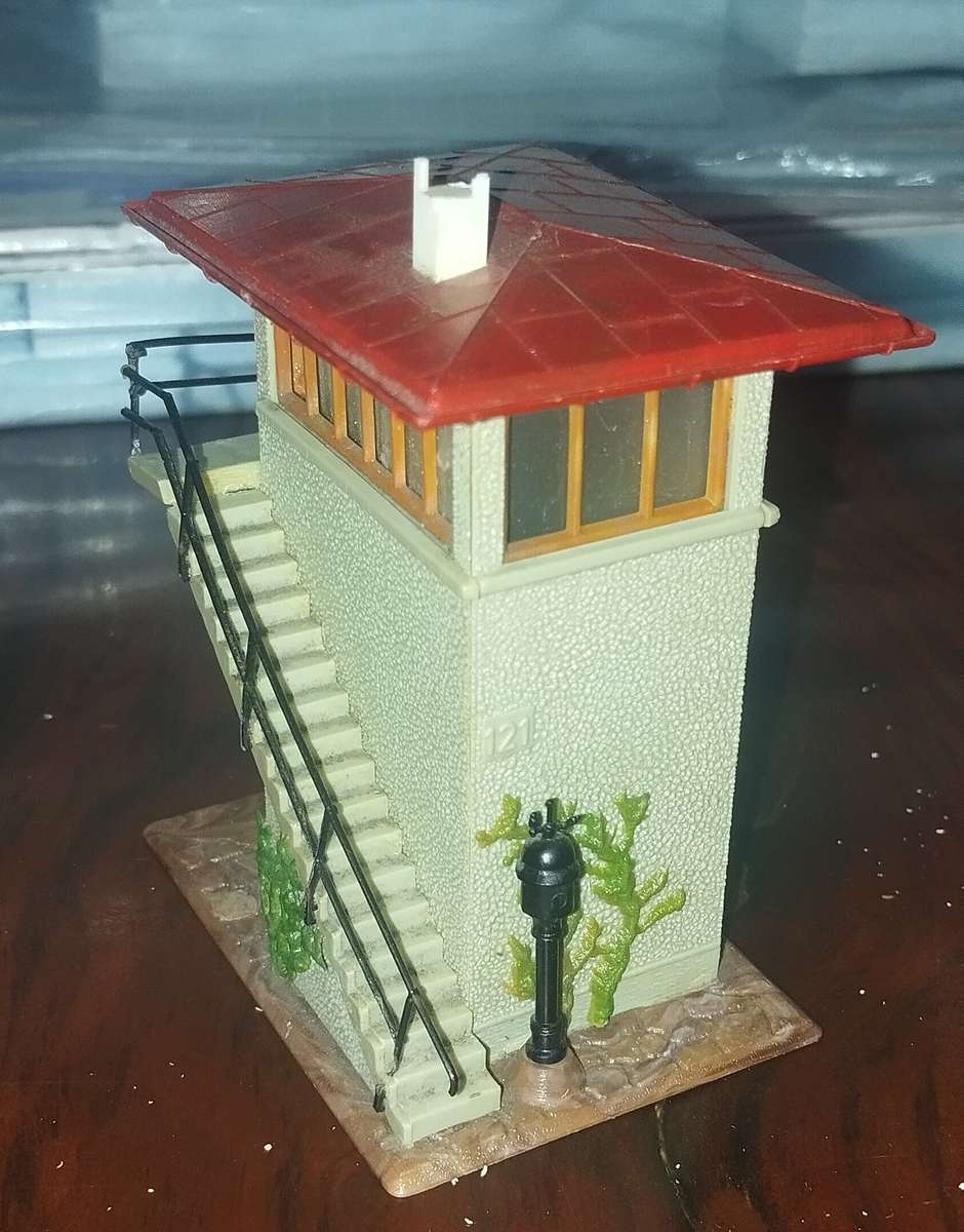 Pola/Faller Signal Box - HOScale