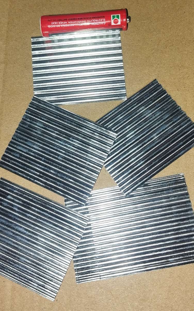 8 Sheets Corrugated Iron - HO Scale