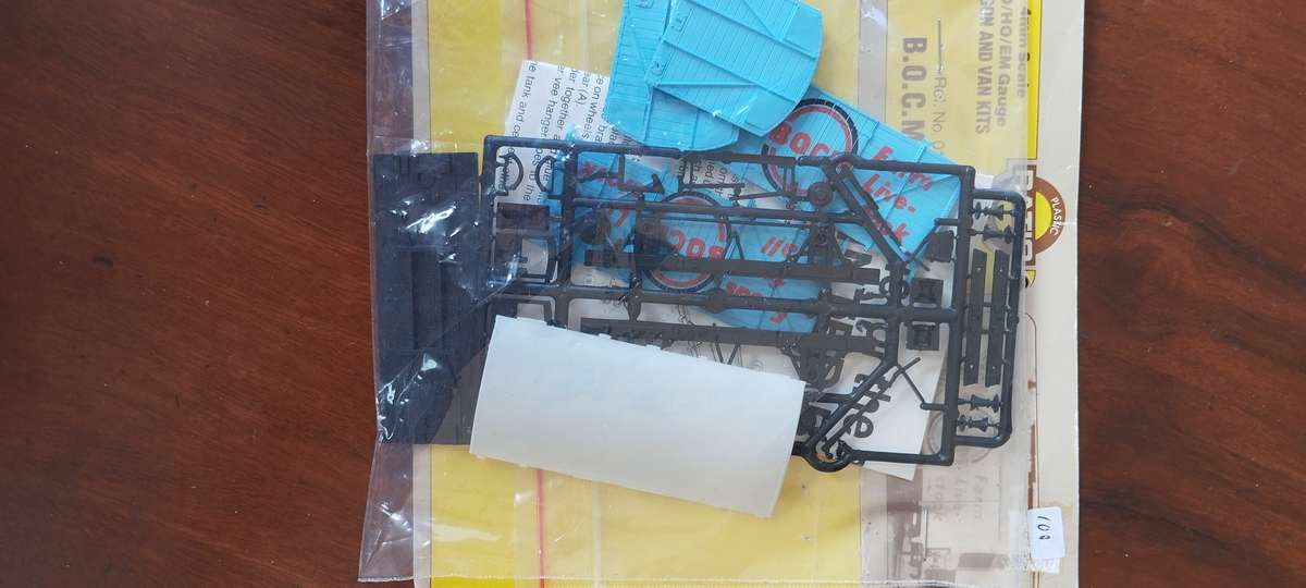 Ratio - B.O.C.M. Van Kit - OO Scale